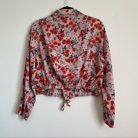 Toby & Olive Long Sleeve Crop Blouse - Picture 8 of 8